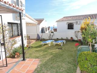 CASA YLVA-JARDIN: Apartamento para alquilar en NERJA VILLAS CAPISTRANO.