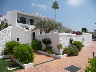 VILLA VERONICA: VILLA A 3 CHAMBRES A COUCHER. à alquiler à NERJA VILLAS CAPISTRANO.